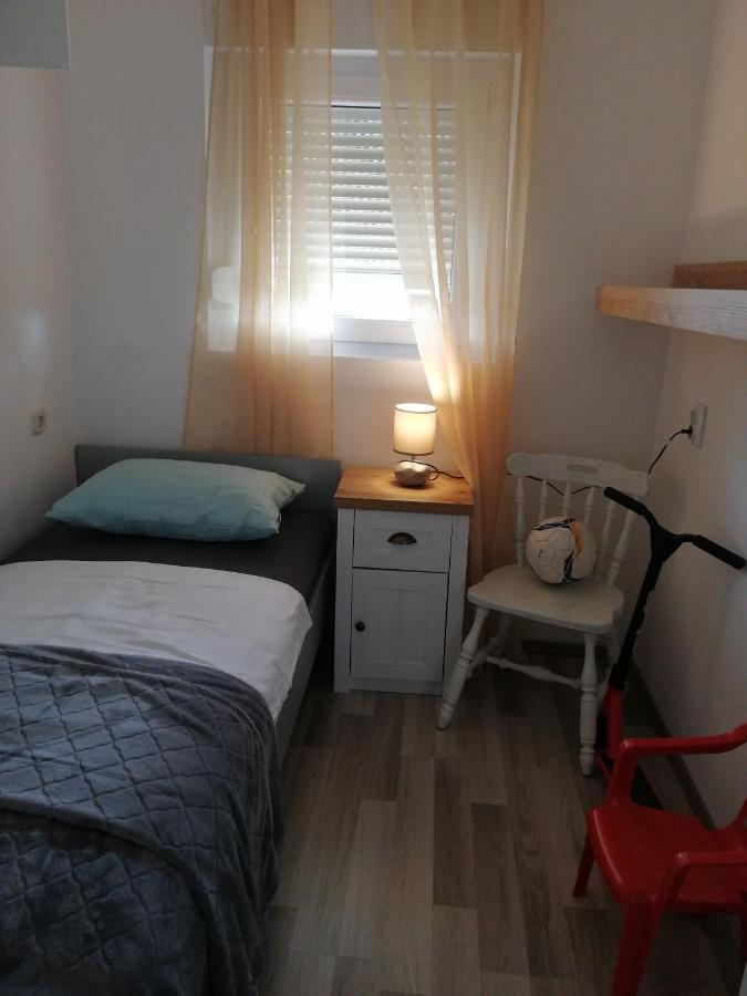 Apartments Lanterna Ražanac Eksteriør bilde