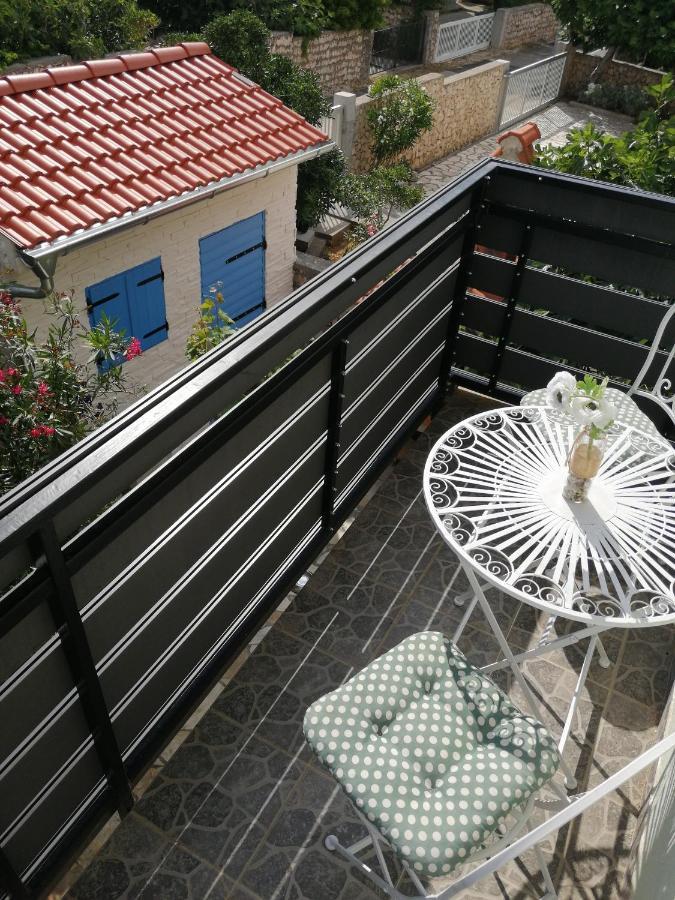 Apartments Lanterna Ražanac Eksteriør bilde