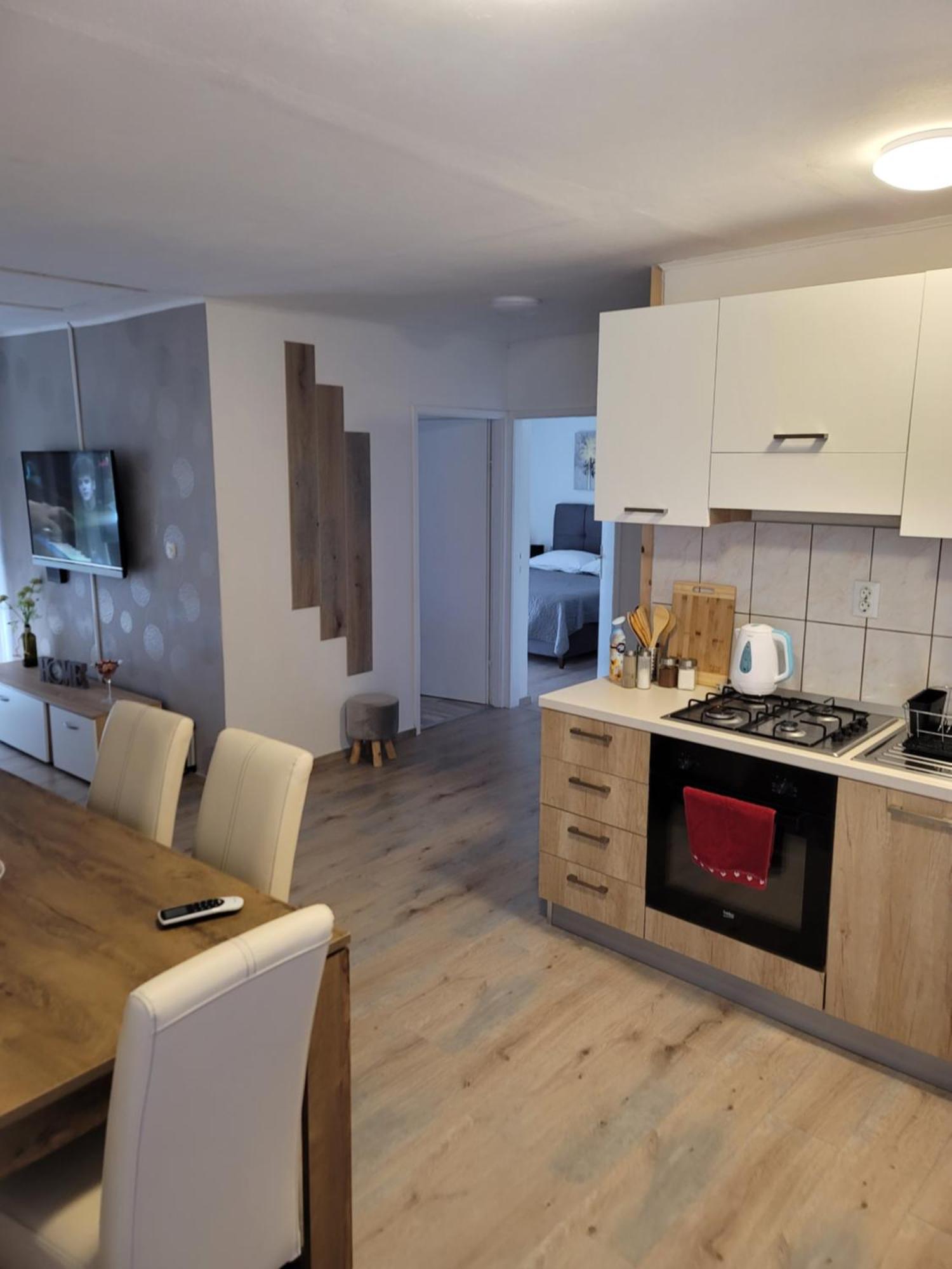 Apartments Lanterna Ražanac Eksteriør bilde