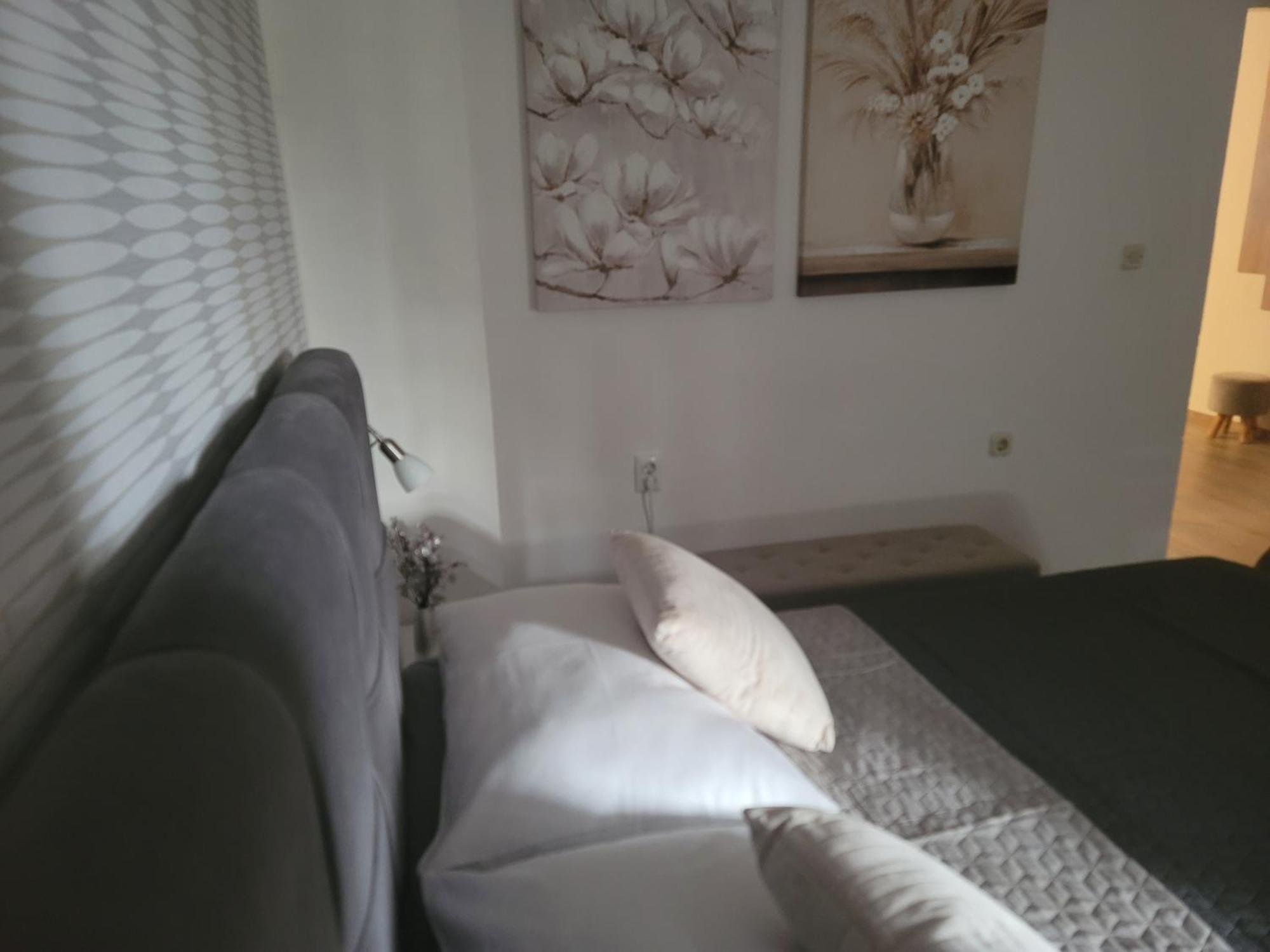 Apartments Lanterna Ražanac Eksteriør bilde